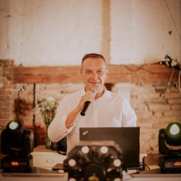 Petr Berka - Oblíbený svatební DJ a moderátor