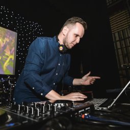 DJ a moderátor Jan Witek