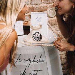 Trendy Moments